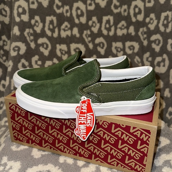 Vans Classic Slip-On Sneakers in Textured Chive 😍New 🆕 & Never Worn 😍 - Picture 4 of 17